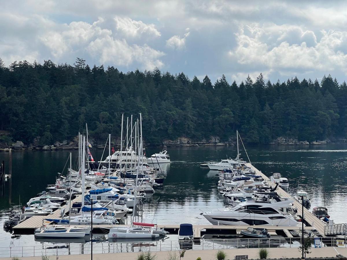 The Waterfront Suites And Marina Нанеймо Екстериор снимка
