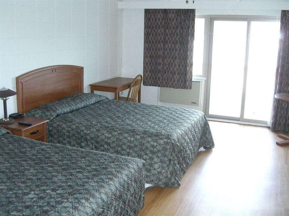 The Waterfront Suites And Marina Нанеймо Екстериор снимка