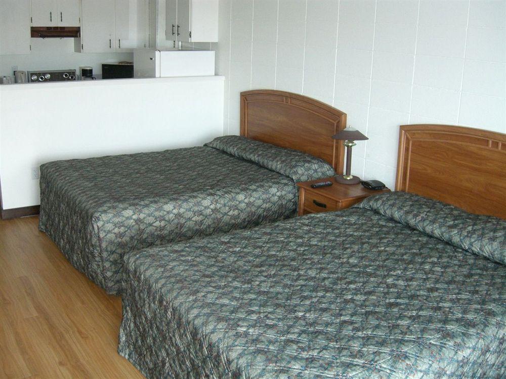 The Waterfront Suites And Marina Нанеймо Екстериор снимка