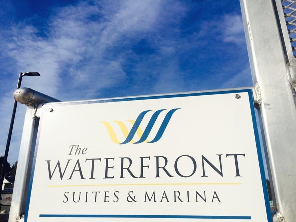 The Waterfront Suites And Marina Нанеймо Екстериор снимка