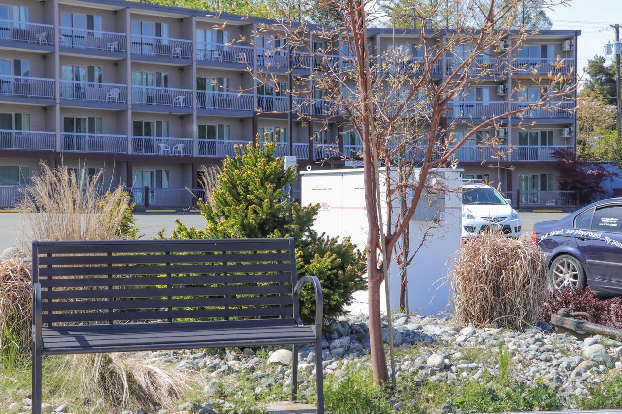 The Waterfront Suites And Marina Нанеймо Екстериор снимка