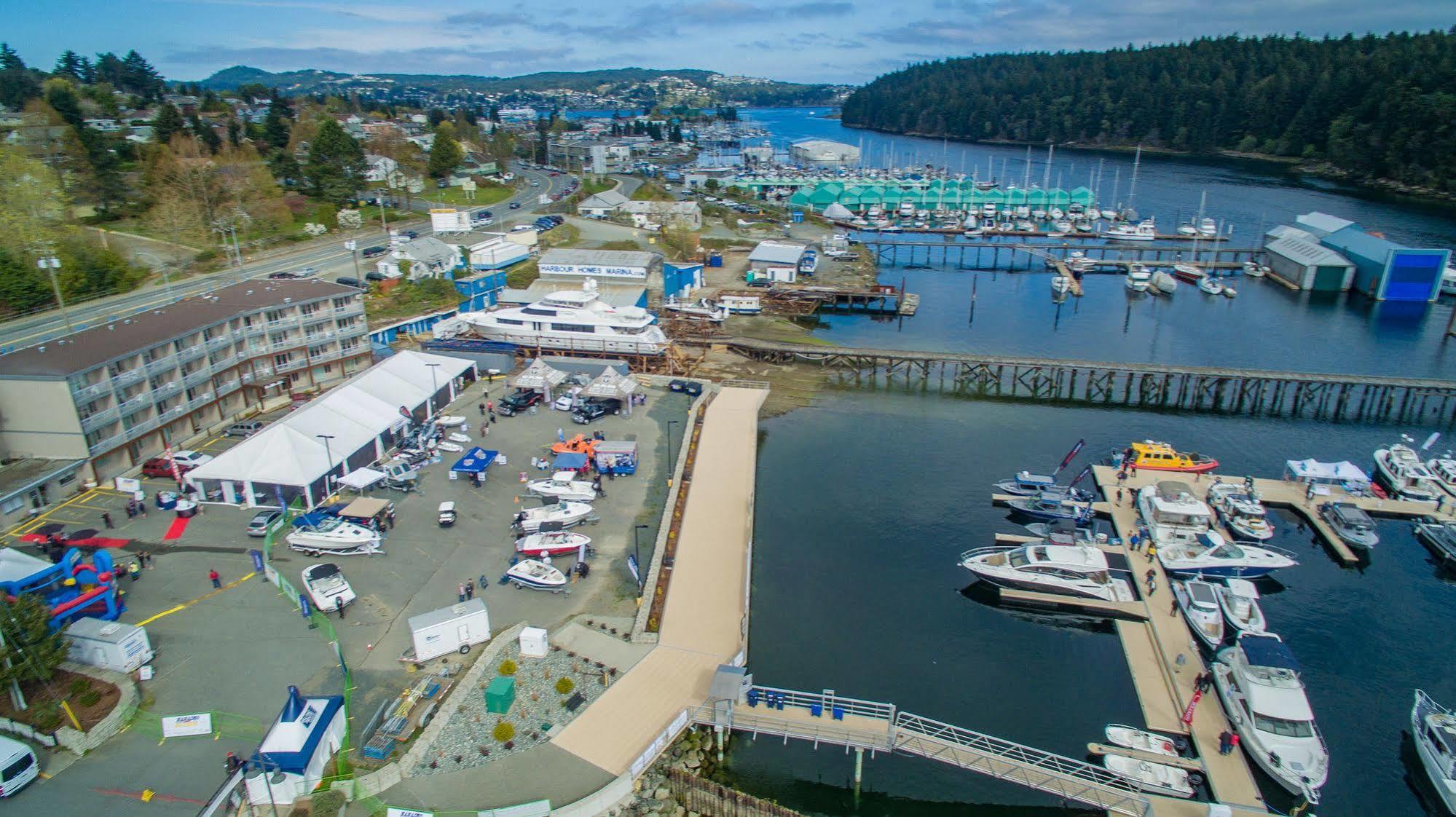 The Waterfront Suites And Marina Нанеймо Екстериор снимка
